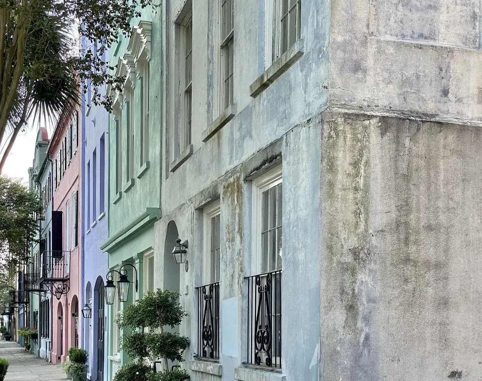 Pastel row houses along Rainbow Row in Charleston